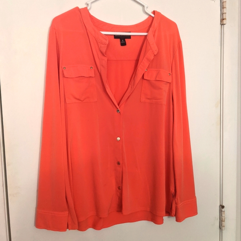 😍BOGO FREE😍 Flowy business casual blouse